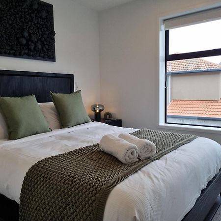 Cloud Nine Elegant Escape Awaits Apartment Christchurch Ngoại thất bức ảnh