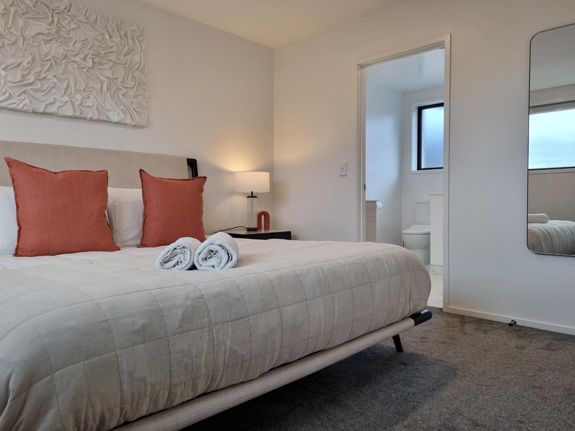 Cloud Nine Elegant Escape Awaits Apartment Christchurch Ngoại thất bức ảnh
