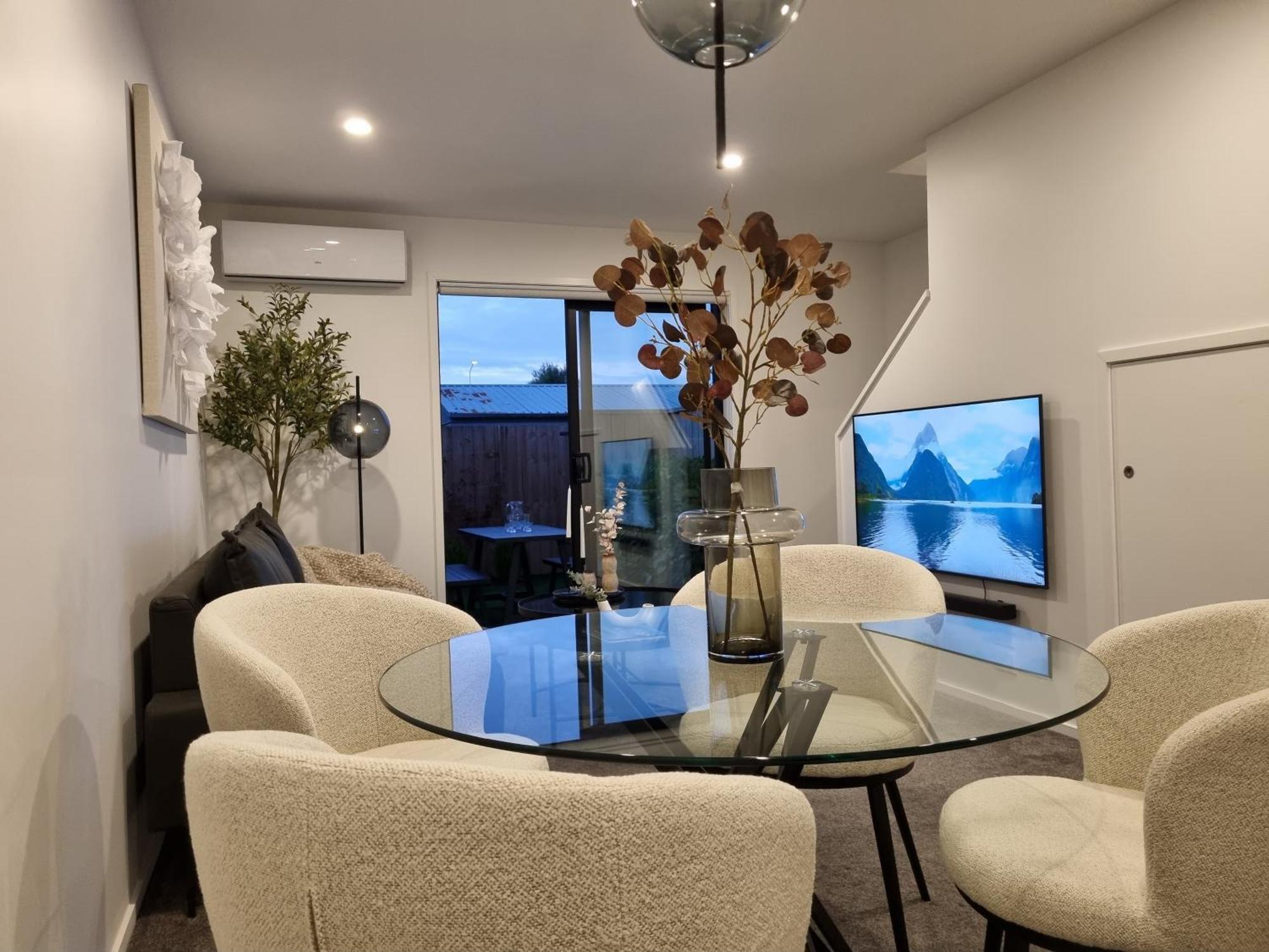 Cloud Nine Elegant Escape Awaits Apartment Christchurch Ngoại thất bức ảnh